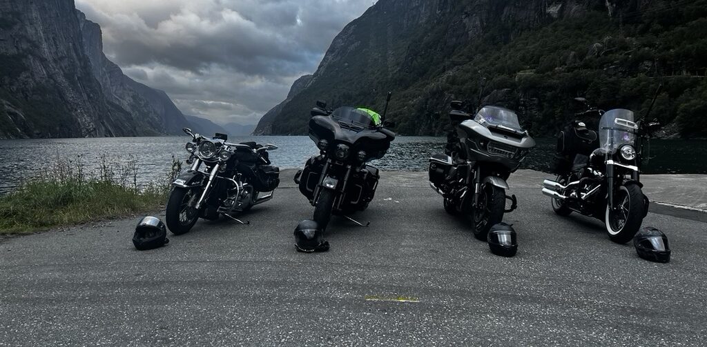 From fjords to friendship: our unforgettable motorcycle journey through Norway