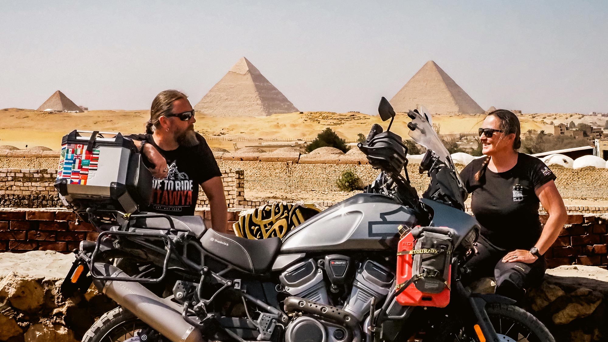 Culture, courbes et camaraderie : un voyage Harley au Moyen-Orient