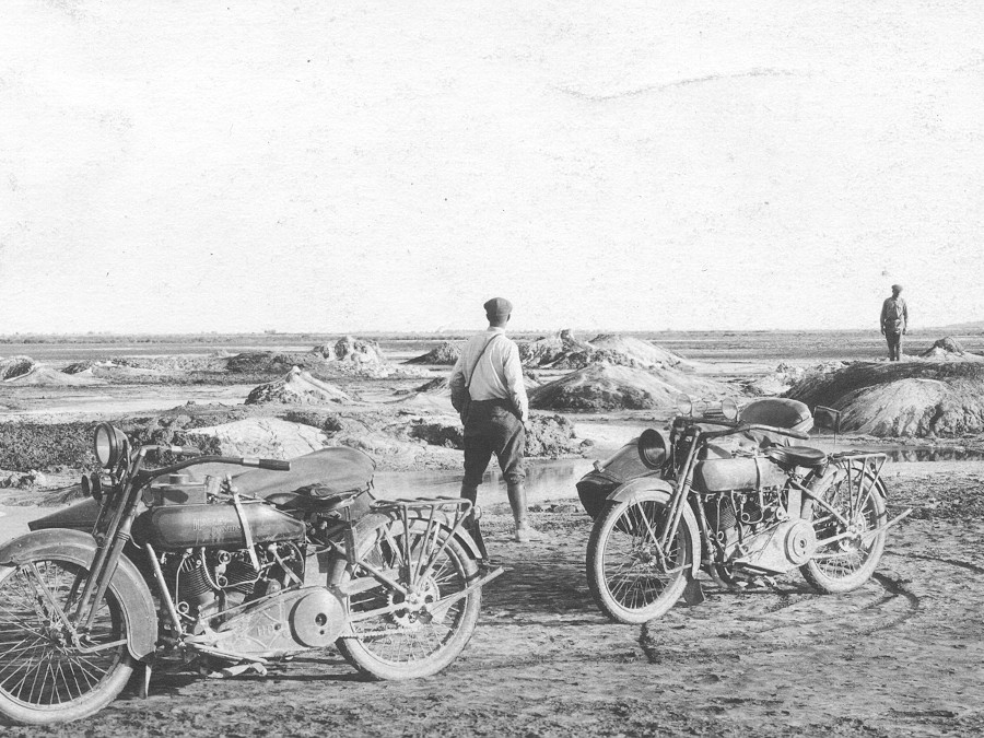 PRENDRE LE LARGE DANS UN SIDE-CAR