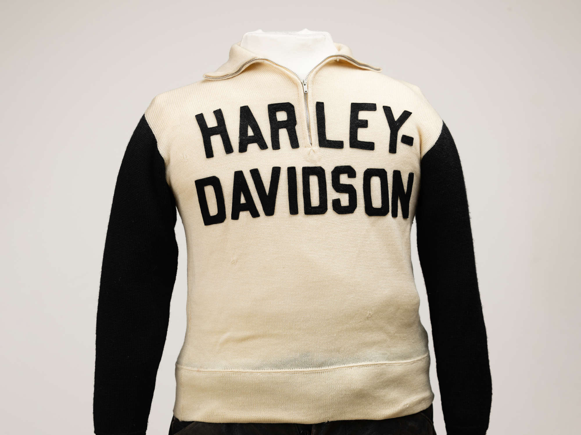 Tiré des archives : 10 vêtements Harley-Davidson® emblématiques